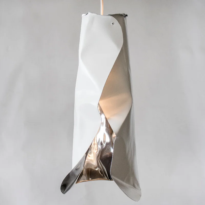 Industrial Style Ceiling Lights with Exposed Bulbs and Metal CagesIndustrial Style Ceiling Lights with Exposed Bulbs and Metal CagesLUSTER Pendant
