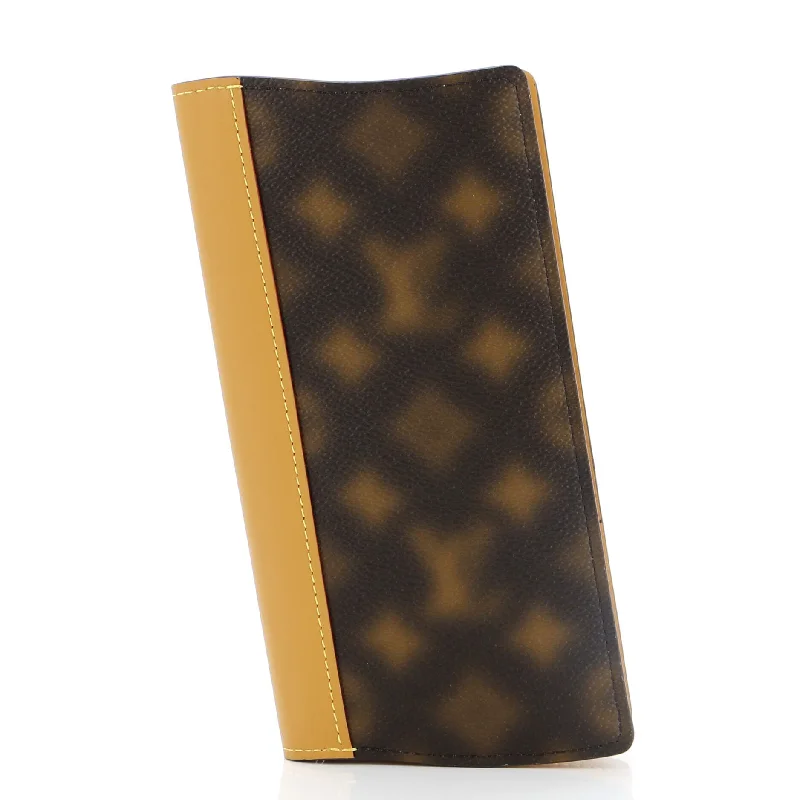 Women's money clip in a metallic sheen finishBrazza Wallet Limited Edition Blurry Monogram Canvas Women's money clip in a metallic sheen finishBrazza Wallet Limited Edition Blurry Monogram Canvas
