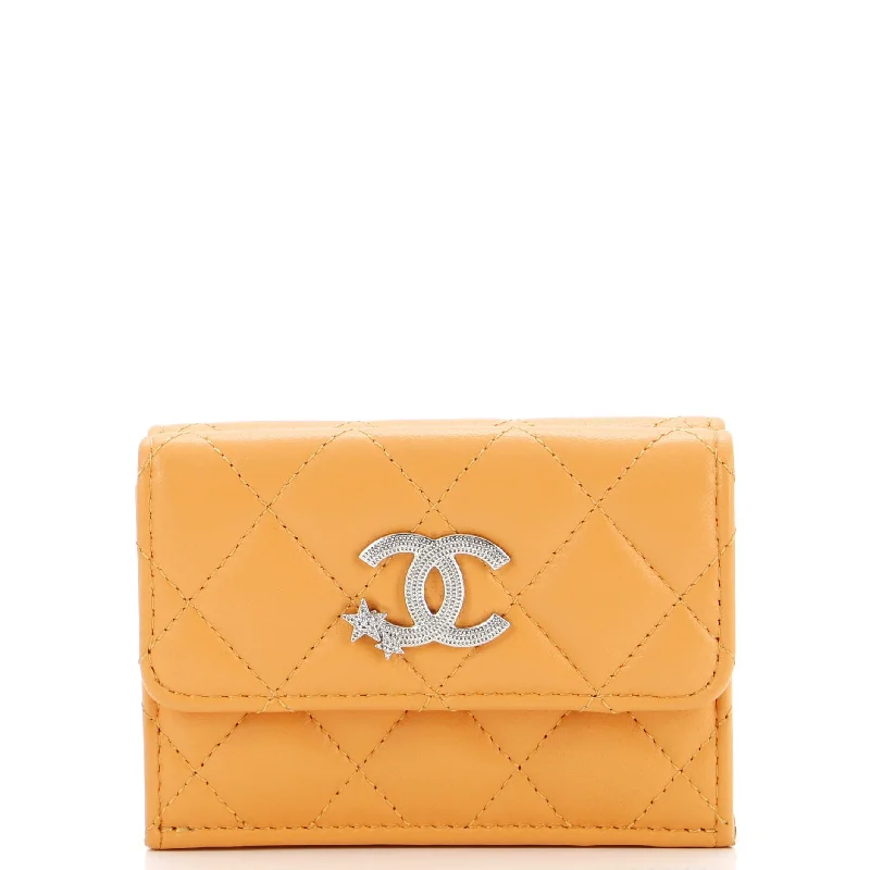 Women's money clip with a floral patternCC Stars Trifold Flap Wallet Quilted Lambskin Small Women's money clip with a floral patternCC Stars Trifold Flap Wallet Quilted Lambskin Small