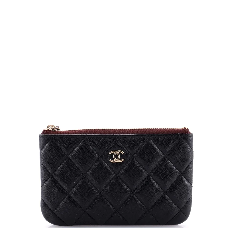 Stylish women's money clip for business meetingsClassic O Case Pouch Quilted Caviar Mini Stylish women's money clip for business meetingsClassic O Case Pouch Quilted Caviar Mini