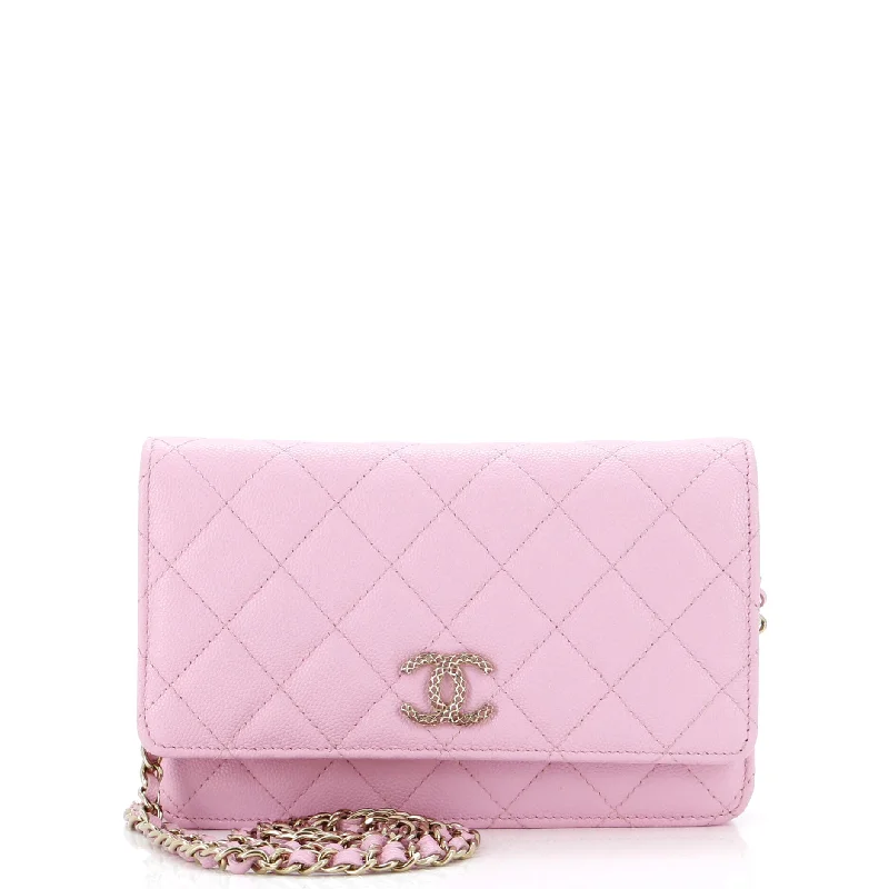 Women's money clip with a secret compartmentCrystal Woven CC Wallet on Chain Quilted Caviar Women's money clip with a secret compartmentCrystal Woven CC Wallet on Chain Quilted Caviar