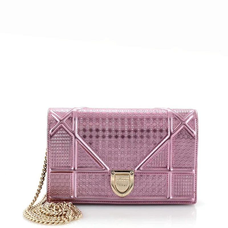 Vintage - style women's money clip for retro enthusiastsDiorama Wallet on Chain Cannage Embossed Calfskin Vintage - style women's money clip for retro enthusiastsDiorama Wallet on Chain Cannage Embossed Calfskin
