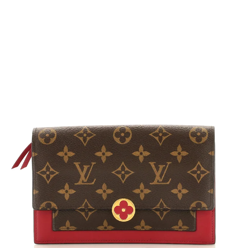 Designer women's money clip for luxury lovers​Flore Chain Wallet Monogram Canvas