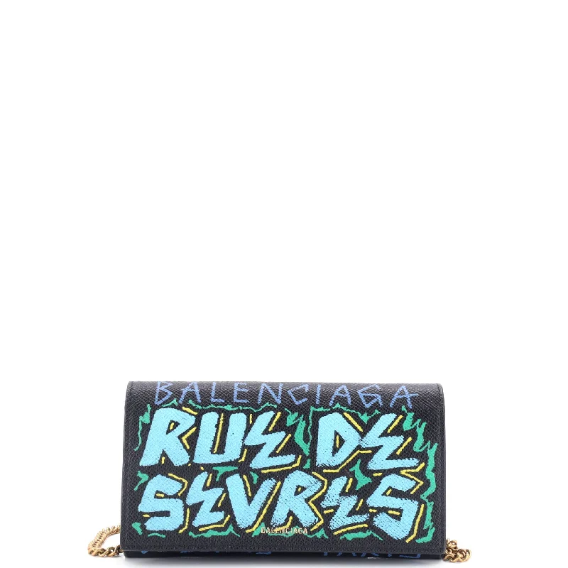 Women's money clip with a mirror on the backGraffiti Ville Phone Wallet on Chain Leather Women's money clip with a mirror on the backGraffiti Ville Phone Wallet on Chain Leather