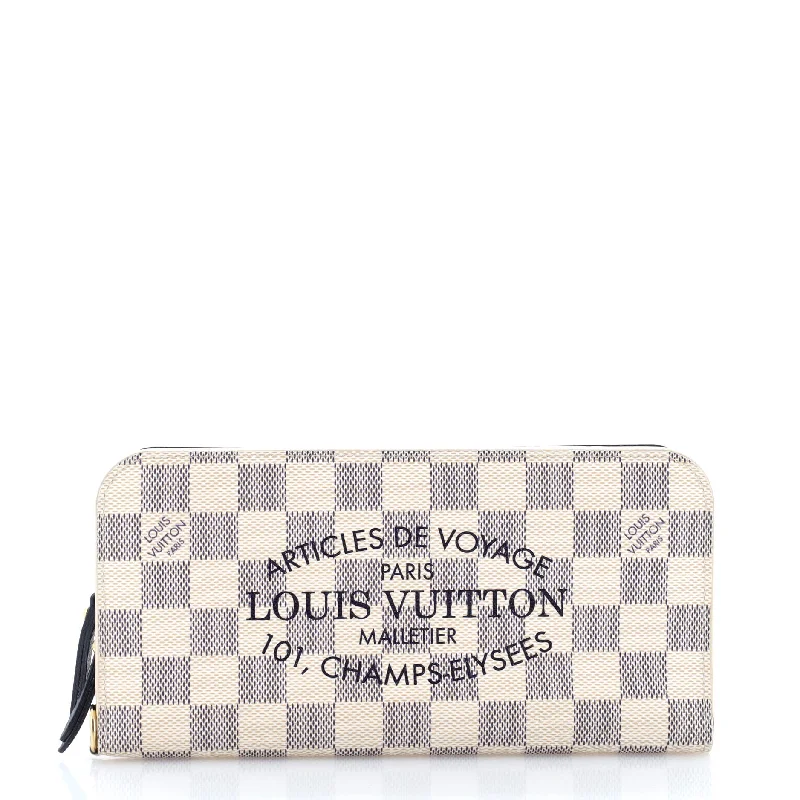 Women's money clip with a heart - shaped cutoutInsolite Wallet Limited Edition Damier Women's money clip with a heart - shaped cutoutInsolite Wallet Limited Edition Damier