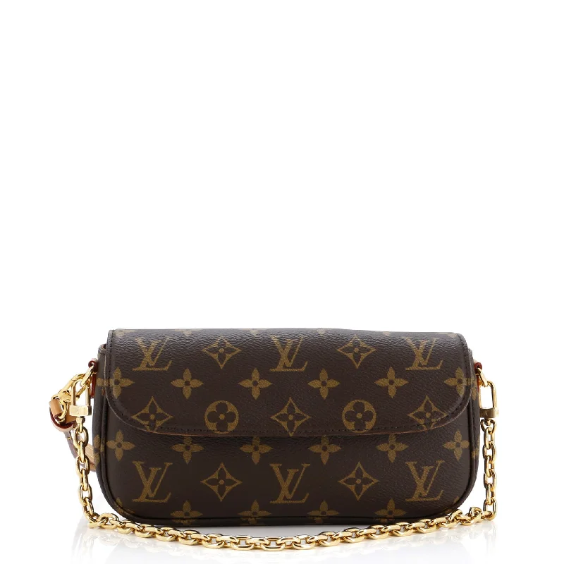 Women's money clip with a keychain attachment​Ivy Wallet on Chain Monogram Canvas