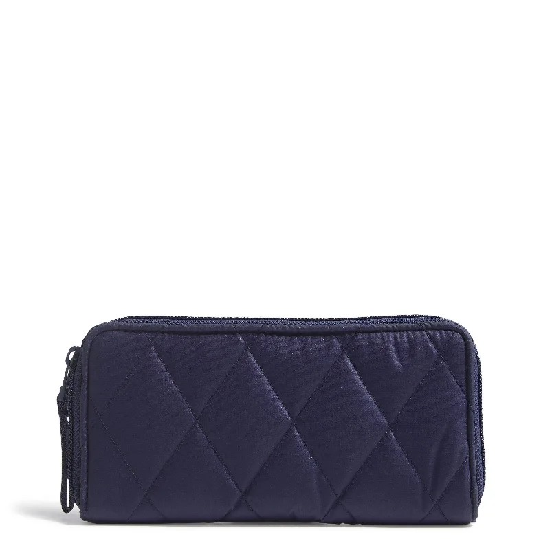 Women's money clip with a mirror on the back​Outlet Ultralight Essential Continental Wallet