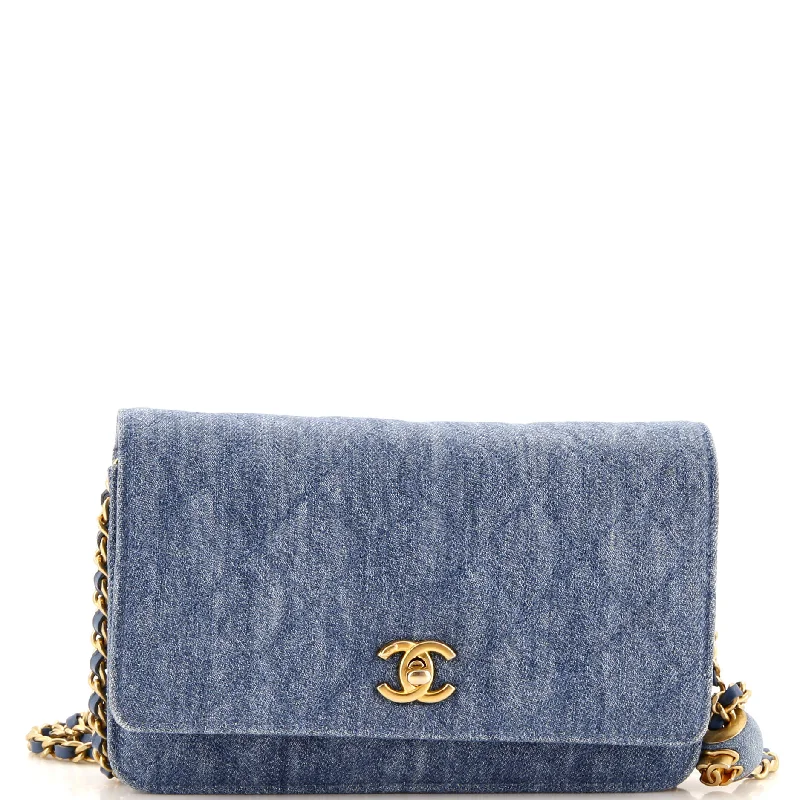 Lightweight women's money clip for everyday usePearl Crush Wallet on Chain Quilted Denim Lightweight women's money clip for everyday usePearl Crush Wallet on Chain Quilted Denim