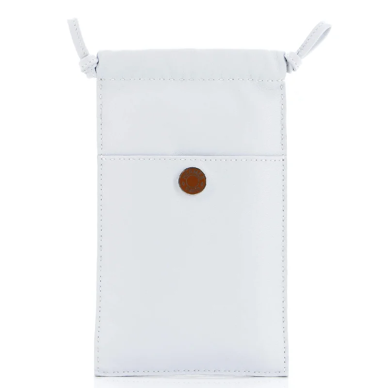 Sustainable women's money clip made from recycled materials​Pilo Phone Case Milo Lambskin and Swift