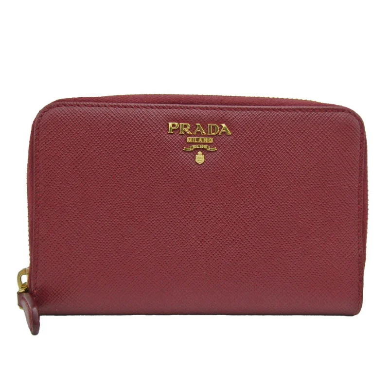 Women's money clip with a leather - wrapped metal corePrada Saffiano Leather Wallet (Pre-Owned) Women's money clip with a leather - wrapped metal corePrada Saffiano Leather Wallet (Pre-Owned)