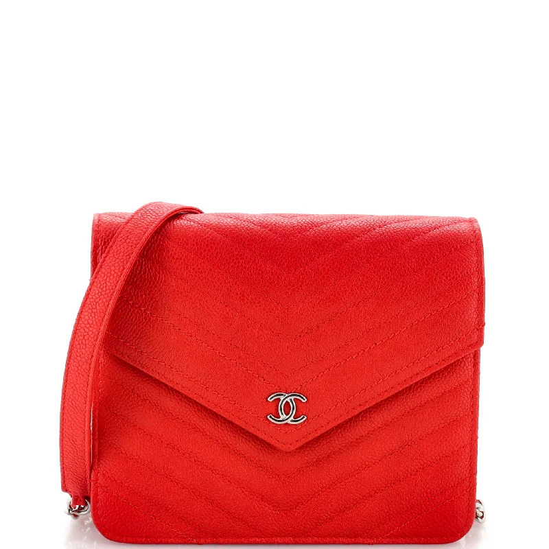 Women's money clip for a sporty - chic outfitSquare Wallet on Chain Chevron Caviar Women's money clip for a sporty - chic outfitSquare Wallet on Chain Chevron Caviar