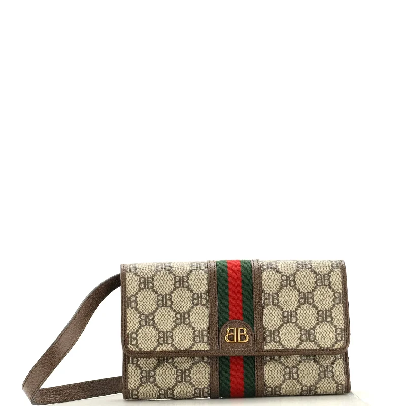 Women's money clip for a statement accessory lookx Gucci The Hacker Wallet on Strap BB Coated Canvas Women's money clip for a statement accessory lookx Gucci The Hacker Wallet on Strap BB Coated Canvas