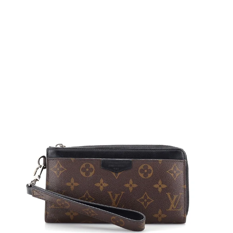 Women's money clip with a quilted textureZippy Dragonne Wallet Macassar Monogram Canvas Women's money clip with a quilted textureZippy Dragonne Wallet Macassar Monogram Canvas