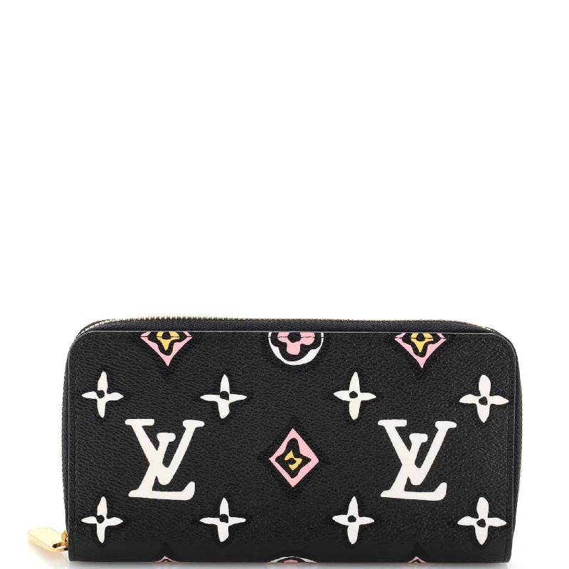 Women's money clip with a mirror on the backZippy Wallet Wild at Heart Monogram Giant Women's money clip with a mirror on the backZippy Wallet Wild at Heart Monogram Giant