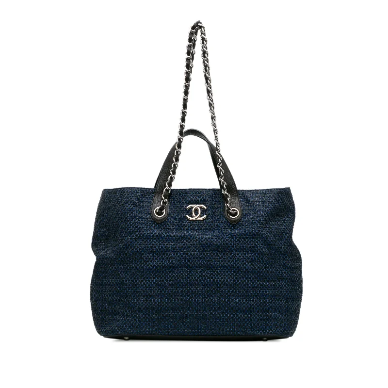Women's Tote Bag with Inner Compartments in Gray for Organizing Everyday EssentialsBlue Chanel CC Straw and Caviar Drawstring Shopping Tote Satchel Women's Tote Bag with Inner Compartments in Gray for Organizing Everyday EssentialsBlue Chanel CC Straw and Caviar Drawstring Shopping Tote Satchel