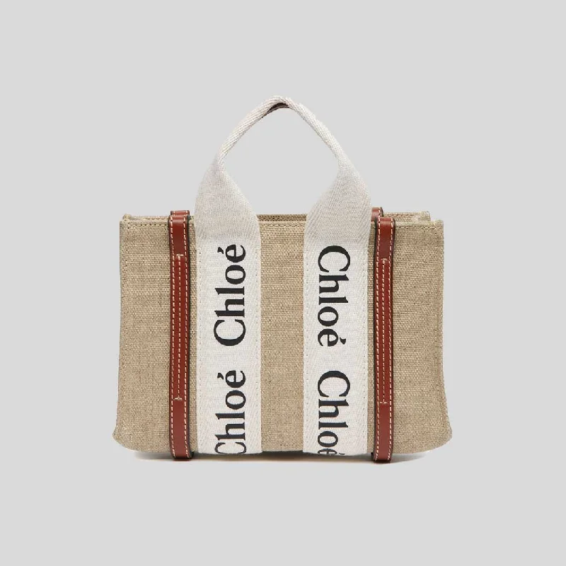 Quilted Tote Bag in Cream with Silver Hardware for a Classic and Sophisticated StyleCHLOE Mini Woody Tote Bag White Brown CHC22AP237I2690U Quilted Tote Bag in Cream with Silver Hardware for a Classic and Sophisticated StyleCHLOE Mini Woody Tote Bag White Brown CHC22AP237I2690U
