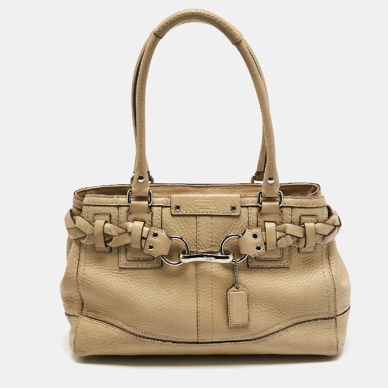 Metallic Tote Bag in Rose Gold with Chain Handles for a Glamorous Night OutCoach Beige Grained Leather Hampton Tote Metallic Tote Bag in Rose Gold with Chain Handles for a Glamorous Night OutCoach Beige Grained Leather Hampton Tote