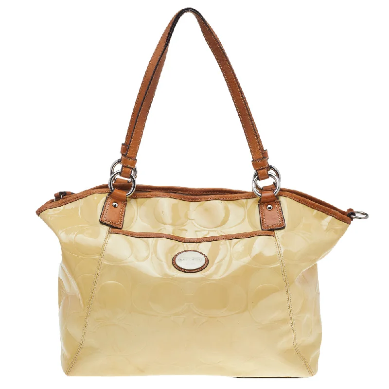 Geometric - Printed Tote Bag in Multicolor for a Contemporary and Trendy OutfitCoach Cream Signature Patent Leather Peyton Tote Geometric - Printed Tote Bag in Multicolor for a Contemporary and Trendy OutfitCoach Cream Signature Patent Leather Peyton Tote