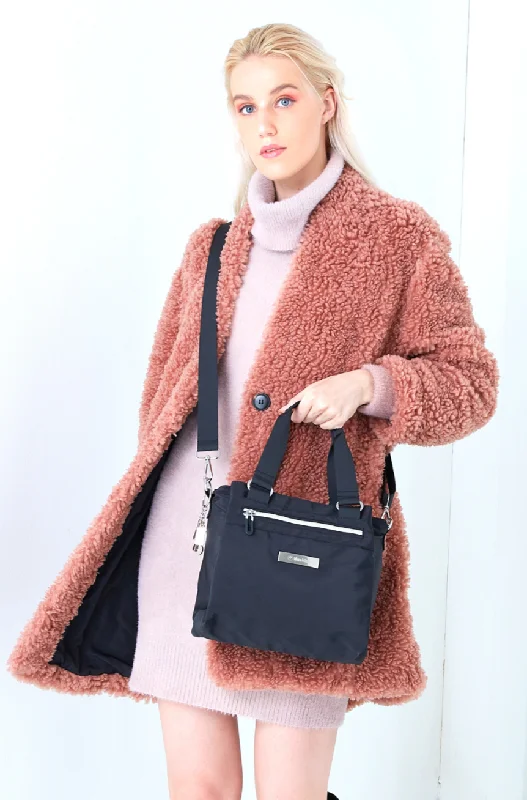Metallic Tote Bag in Rose Gold with Chain Handles for a Glamorous Night Out[LAST ITEM] Huskies HK 02-832 Arielle Shoulder Handbag