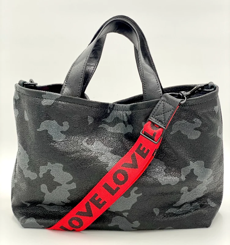 Tote Bag with Adjustable Shoulder Strap in Olive Green for Comfortable CarryingKim Handbag Tote Bag with Adjustable Shoulder Strap in Olive Green for Comfortable CarryingKim Handbag