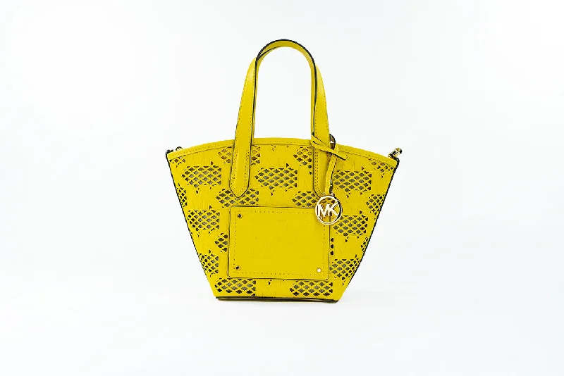 Oversized Jute Tote Bag in Natural Color with Rope Handles for a Beach VacationMichael Kors Kimber Small Daffodil Leather 2-in-1 Zip Tote Messenger Bag Purse Oversized Jute Tote Bag in Natural Color with Rope Handles for a Beach VacationMichael Kors Kimber Small Daffodil Leather 2-in-1 Zip Tote Messenger Bag Purse