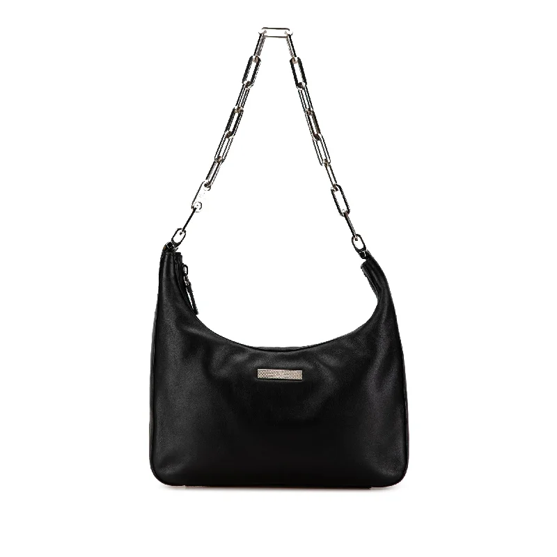 Metallic Shoulder Bag in Gold for Special OccasionsBlack Gucci Leather Chain Shoulder Bag