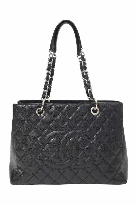 Quilted Shoulder Bag in Cream for a Classic and Elegant Look[WB7299] Chanel | Shopper