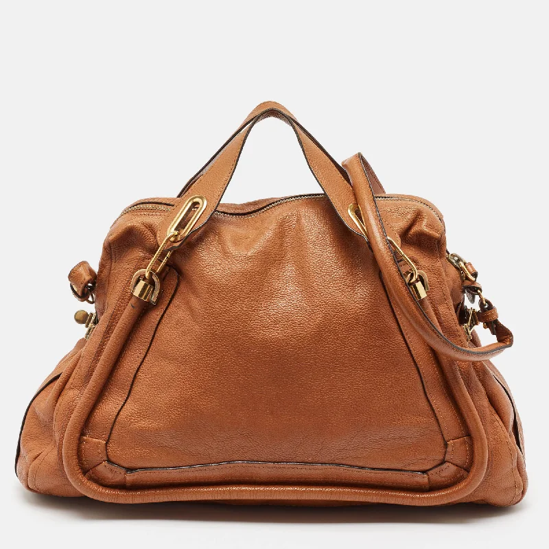 Women's Shoulder Bag with Fringe Details in Brown for a Bohemian StyleChloe Brown Leather Large Paraty Shoulder Bag Women's Shoulder Bag with Fringe Details in Brown for a Bohemian StyleChloe Brown Leather Large Paraty Shoulder Bag