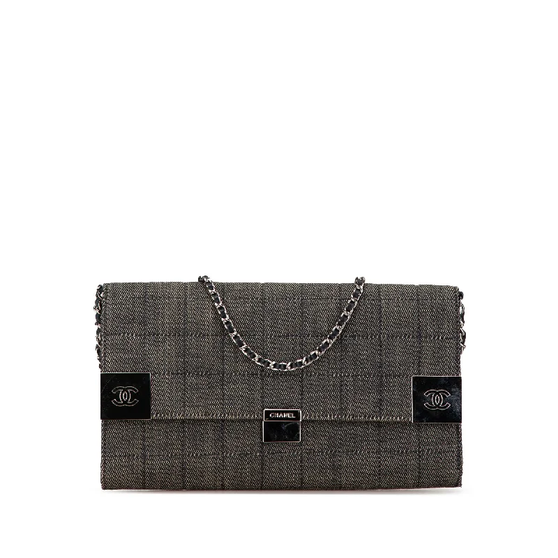 Women's Large Leather Shoulder Bag in Brown with Multiple Compartments for WorkGray Chanel Denim Choco Bar Chain Flap Shoulder Bag Women's Large Leather Shoulder Bag in Brown with Multiple Compartments for WorkGray Chanel Denim Choco Bar Chain Flap Shoulder Bag