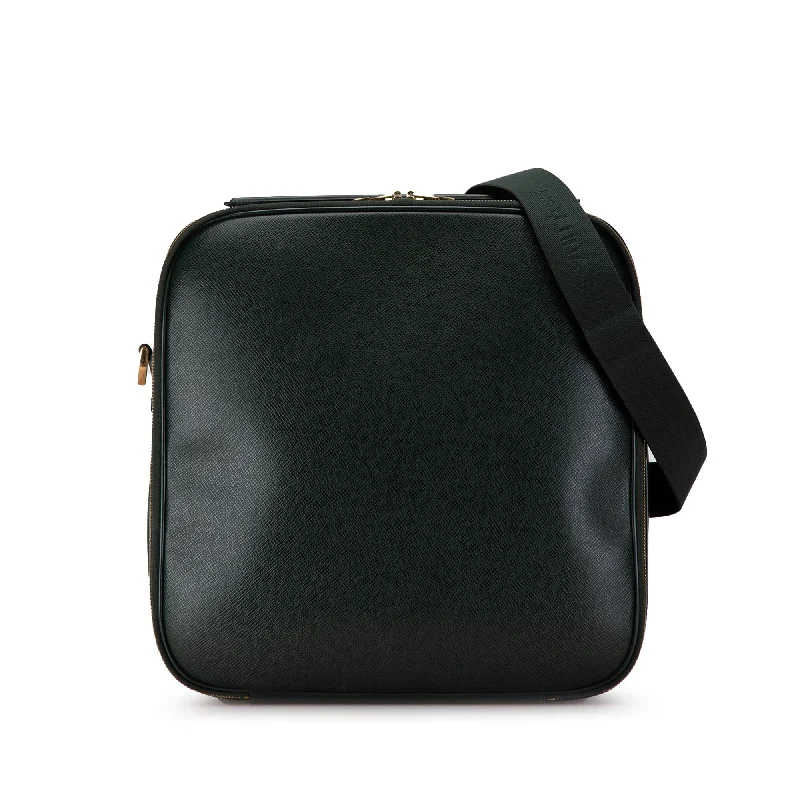 Leather Shoulder Bag with Magnetic Closure in Black for Quick AccessGreen Louis Vuitton Taiga Tula Business Bag Leather Shoulder Bag with Magnetic Closure in Black for Quick AccessGreen Louis Vuitton Taiga Tula Business Bag