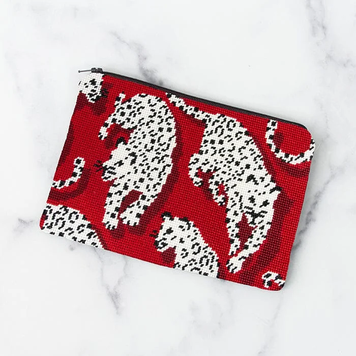 Lace - Trimmed Satin Clutch in Ivory for Garden WeddingsLeopard Clutch Kit - Red