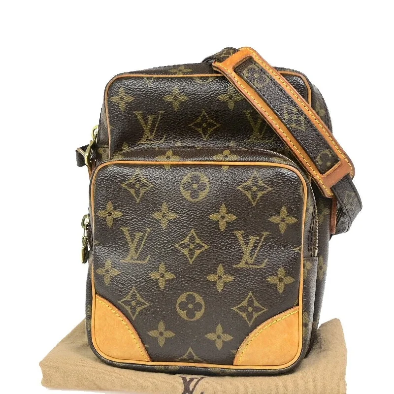 Quilted Shoulder Bag in Cream for a Classic and Elegant LookLouis Vuitton Amazon Canvas Shoulder Bag (Pre-Owned) Quilted Shoulder Bag in Cream for a Classic and Elegant LookLouis Vuitton Amazon Canvas Shoulder Bag (Pre-Owned)