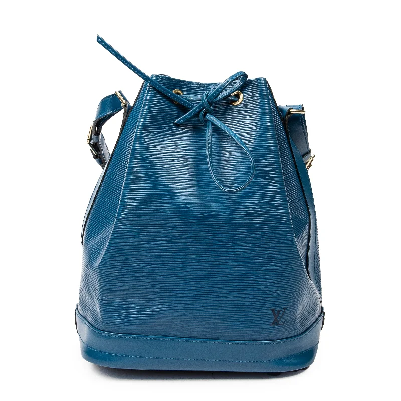 Metallic Shoulder Bag in Gold for Special OccasionsNoe GM