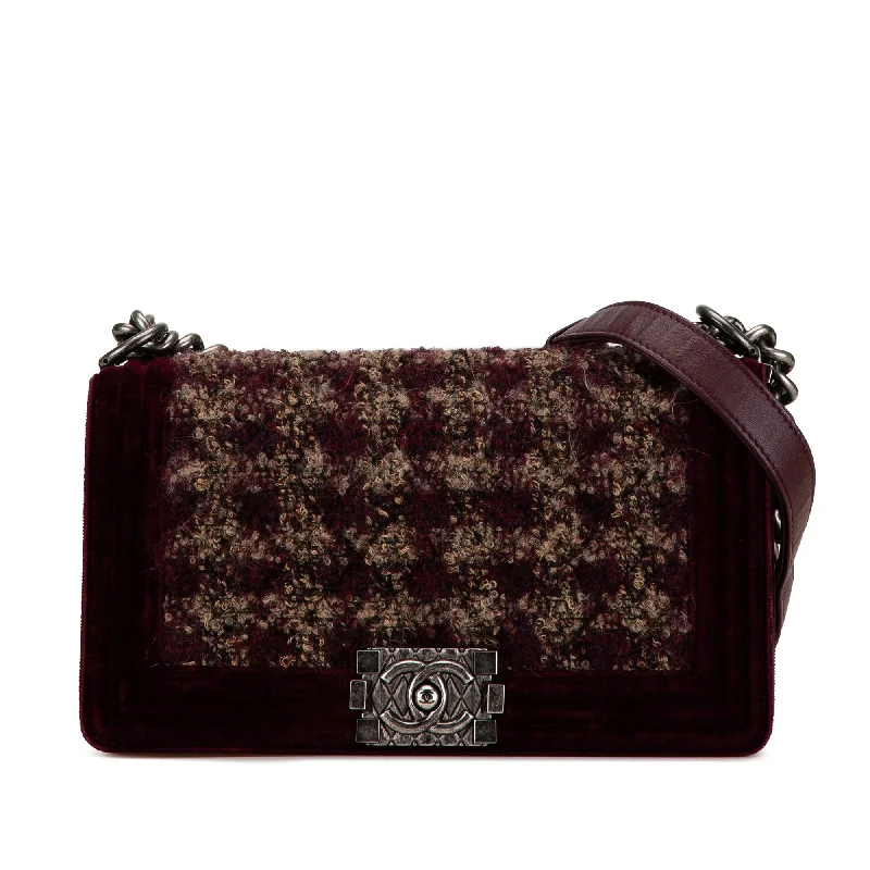 Women's Shoulder Bag with Fringe Details in Brown for a Bohemian StyleRed Chanel Medium Velvet Tweed Boy Flap Shoulder Bag Women's Shoulder Bag with Fringe Details in Brown for a Bohemian StyleRed Chanel Medium Velvet Tweed Boy Flap Shoulder Bag