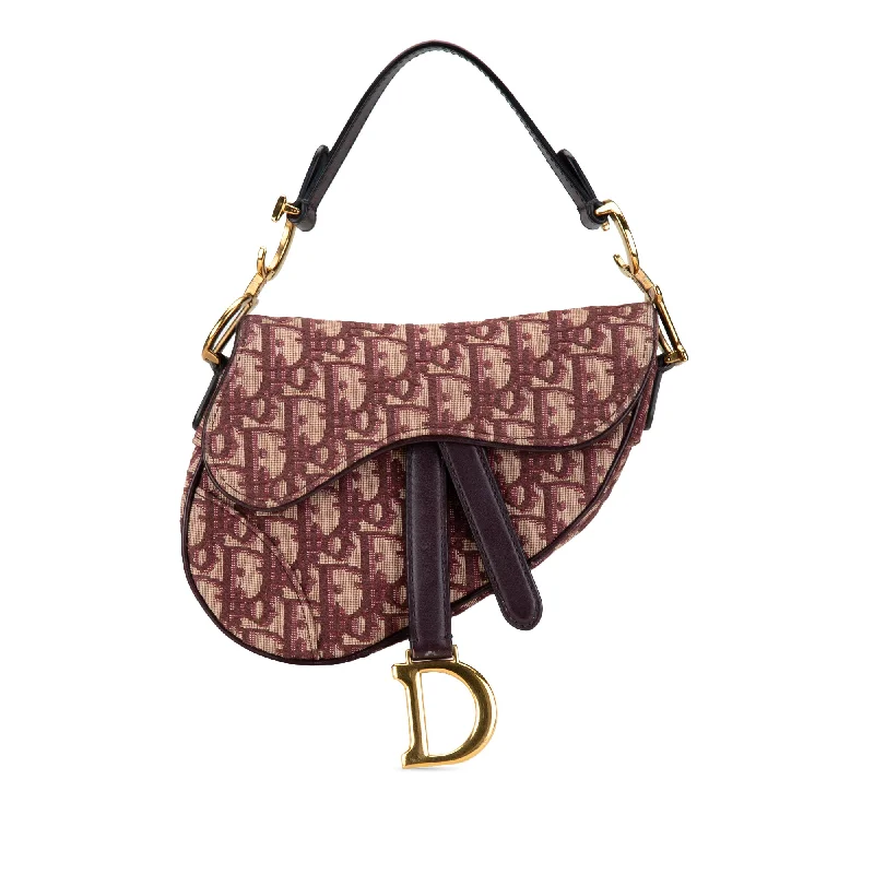 Crossbody Shoulder Bag in Black Leather with Gold Hardware for Night OutsRed Dior Mini Oblique Saddle Shoulder Bag Crossbody Shoulder Bag in Black Leather with Gold Hardware for Night OutsRed Dior Mini Oblique Saddle Shoulder Bag