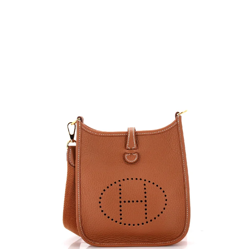 Quilted Leather Crossbody Bag in Cream for a Classic and Elegant AppearanceEvelyne Bag Gen III Clemence TPM