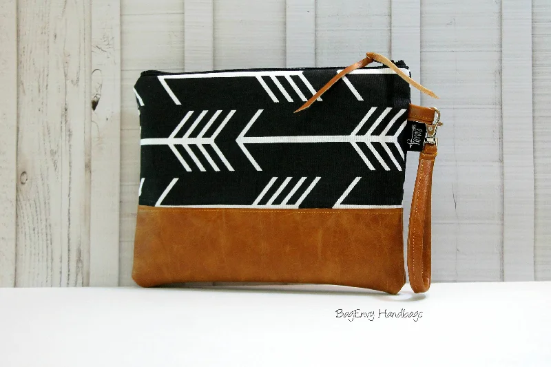 Women's Monogrammed Leather Clutch in Tan for Personalized StyleGrab N Go Wristlet Clutch - Black Arrows with Vegan Leather Women's Monogrammed Leather Clutch in Tan for Personalized StyleGrab N Go Wristlet Clutch - Black Arrows with Vegan Leather