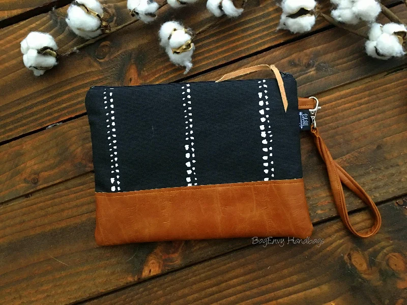 Large Sequin Clutch in Gold for Red - Carpet EventsGrab N Go Wristlet Clutch - Black Beaded Stripe with Vegan Leather Large Sequin Clutch in Gold for Red - Carpet EventsGrab N Go Wristlet Clutch - Black Beaded Stripe with Vegan Leather