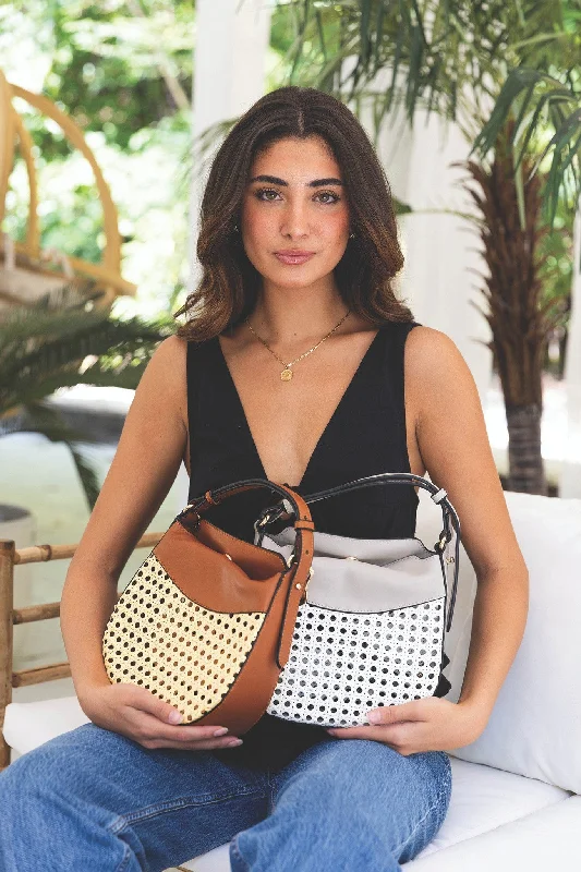 Quilted Leather Crossbody Bag in Cream for a Classic and Elegant AppearanceM2472 Evans Rattan/Vegan Leather Crossbody Quilted Leather Crossbody Bag in Cream for a Classic and Elegant AppearanceM2472 Evans Rattan/Vegan Leather Crossbody