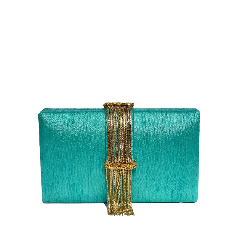 Women's Faux Fur Clutch in White for Winter BallsCapri Fringe Clutch